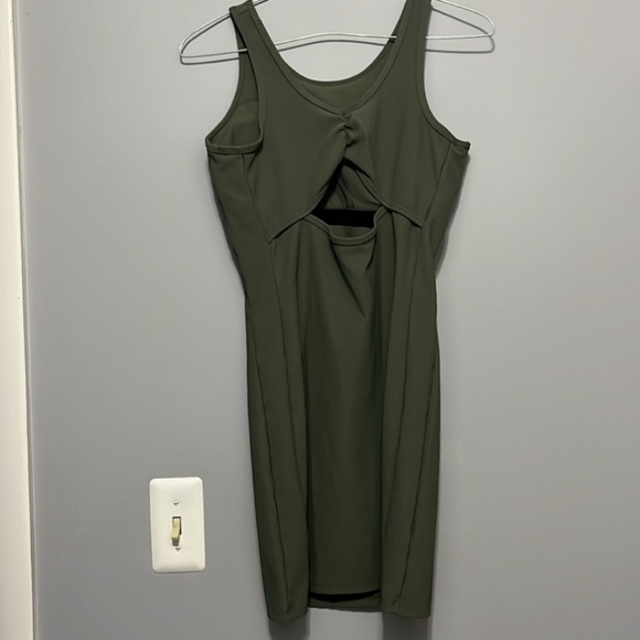 Halara green dress with shelf bra - Picture 1 of 4